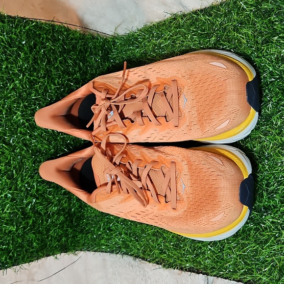 Hoka Clifton 8 Womens Running Shoes size 10d - Picture 2 of 9